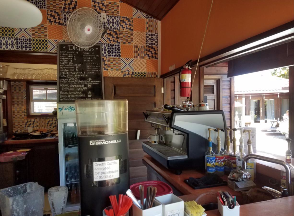 Marbucks Bed & Breakfast San Pedro  Buitenkant foto